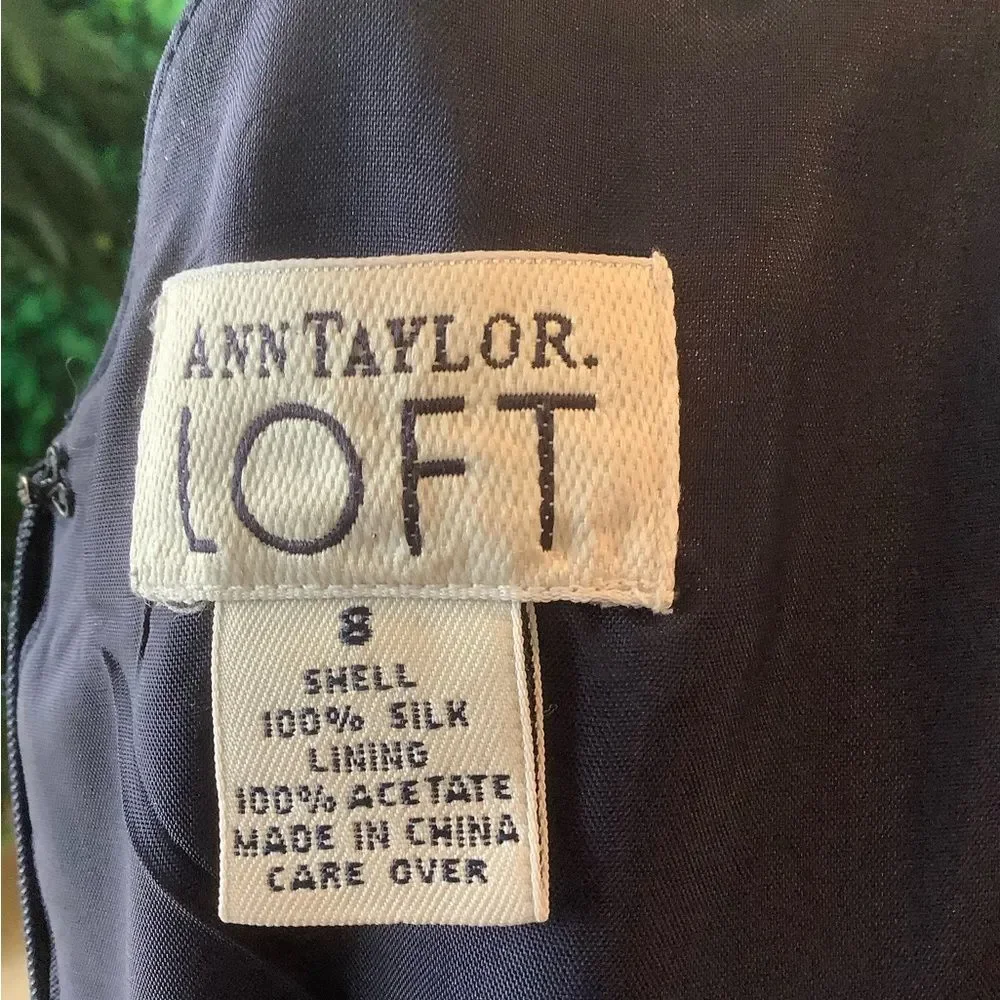 💼 LOFT Navy Silk Shift Dress – Boatneck, Sleeveless, Lined – Size 8